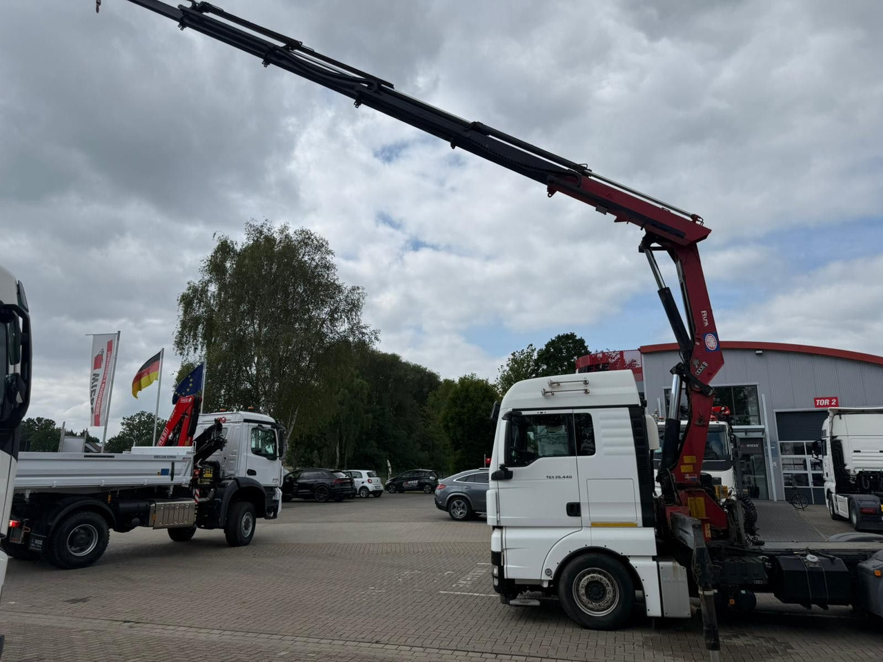 MAN TGX 26.440 6x2 mit HMF 3000-5 Kran TÜV NEU - 크레인 트럭 : 사진 5 MAN TGX 26.440 6x2 mit HMF 3000-5 Kran TÜV NEU - 크레인 트럭 : 사진 5