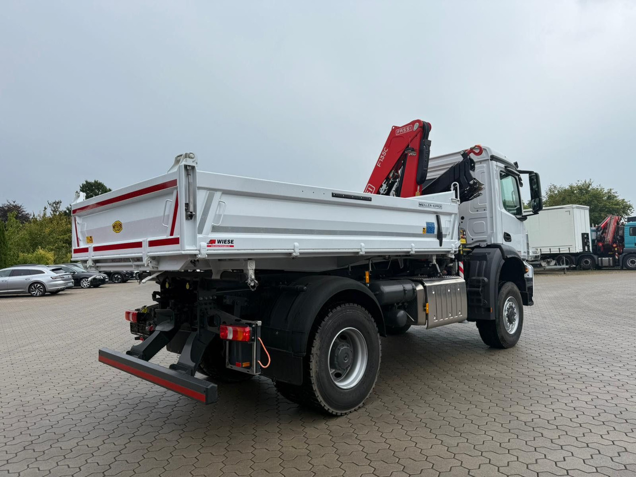 Mercedes-Benz Arocs 1835 4x2 Meiller Fassi F135 Kran Kipper - 덤프트럭, 크레인 트럭 : 사진 4 Mercedes-Benz Arocs 1835 4x2 Meiller Fassi F135 Kran Kipper - 덤프트럭, 크레인 트럭 : 사진 4