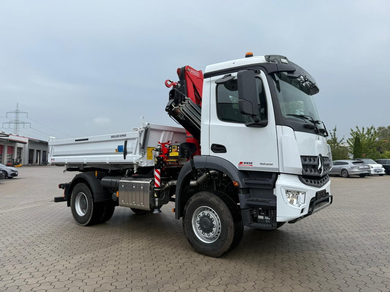 Mercedes-Benz Arocs 1835 4x4 Allrad Fassi F135 Kran Kipper - 크레인 트럭 : 사진 2 Mercedes-Benz Arocs 1835 4x4 Allrad Fassi F135 Kran Kipper - 크레인 트럭 : 사진 2