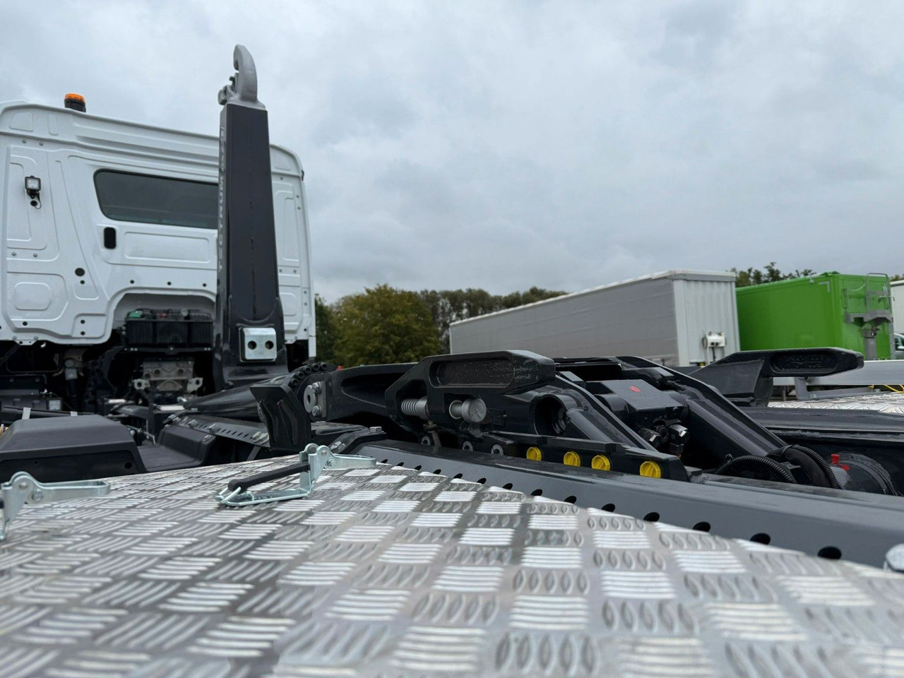 후크 리프트 트럭 Mercedes-Benz Arocs 5 2651L 6 x4 Meiller RS 2170 : 사진 10