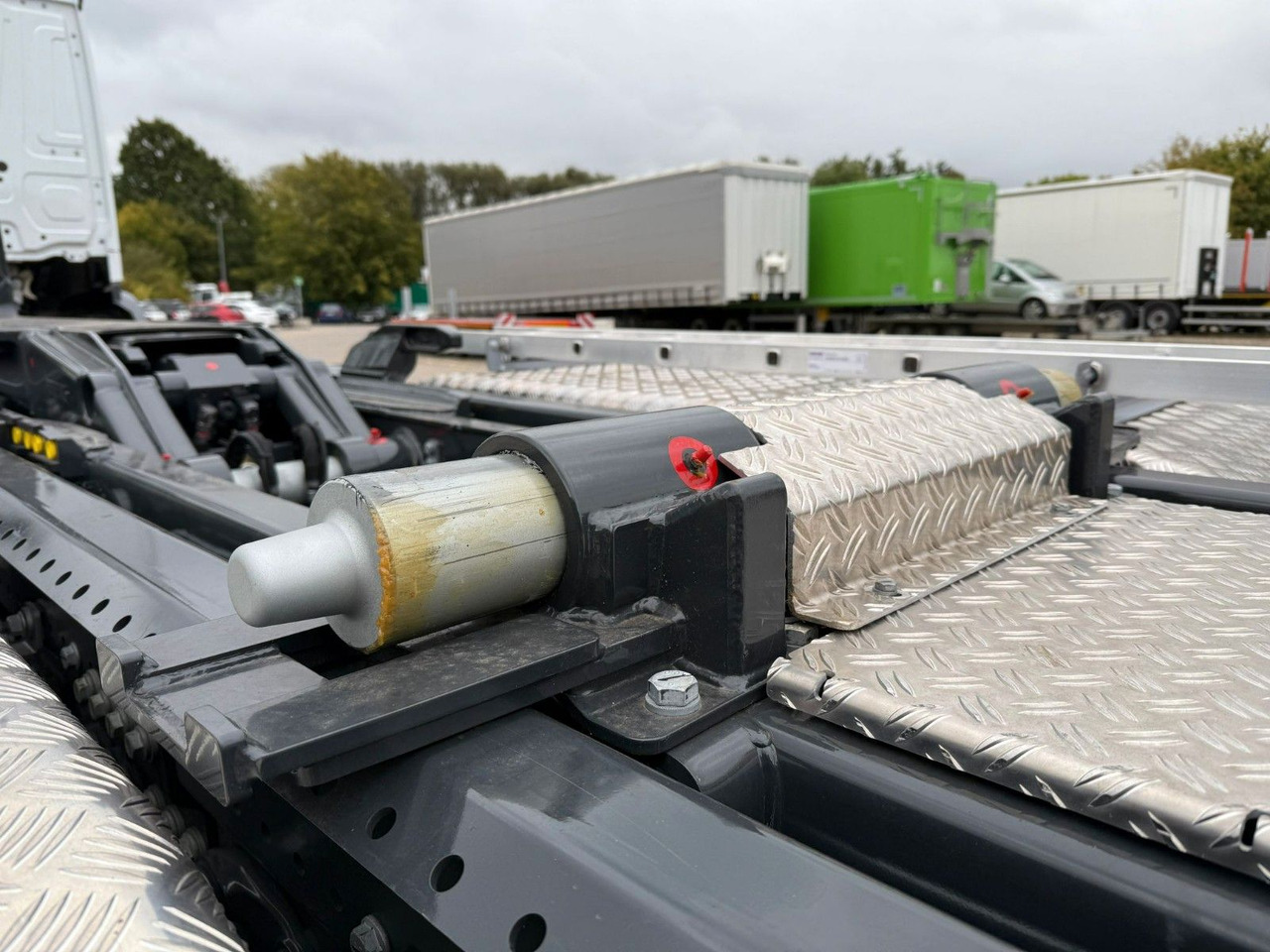 후크 리프트 트럭 Mercedes-Benz Arocs 5 2651L 6 x4 Meiller RS 2170 : 사진 9