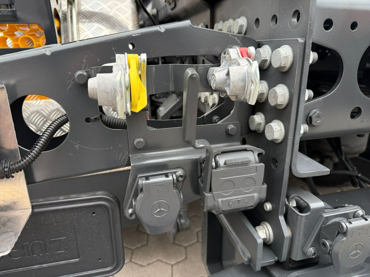 후크 리프트 트럭 Mercedes-Benz Arocs 5 2651L 6 x4 Meiller RS 2170 : 사진 14