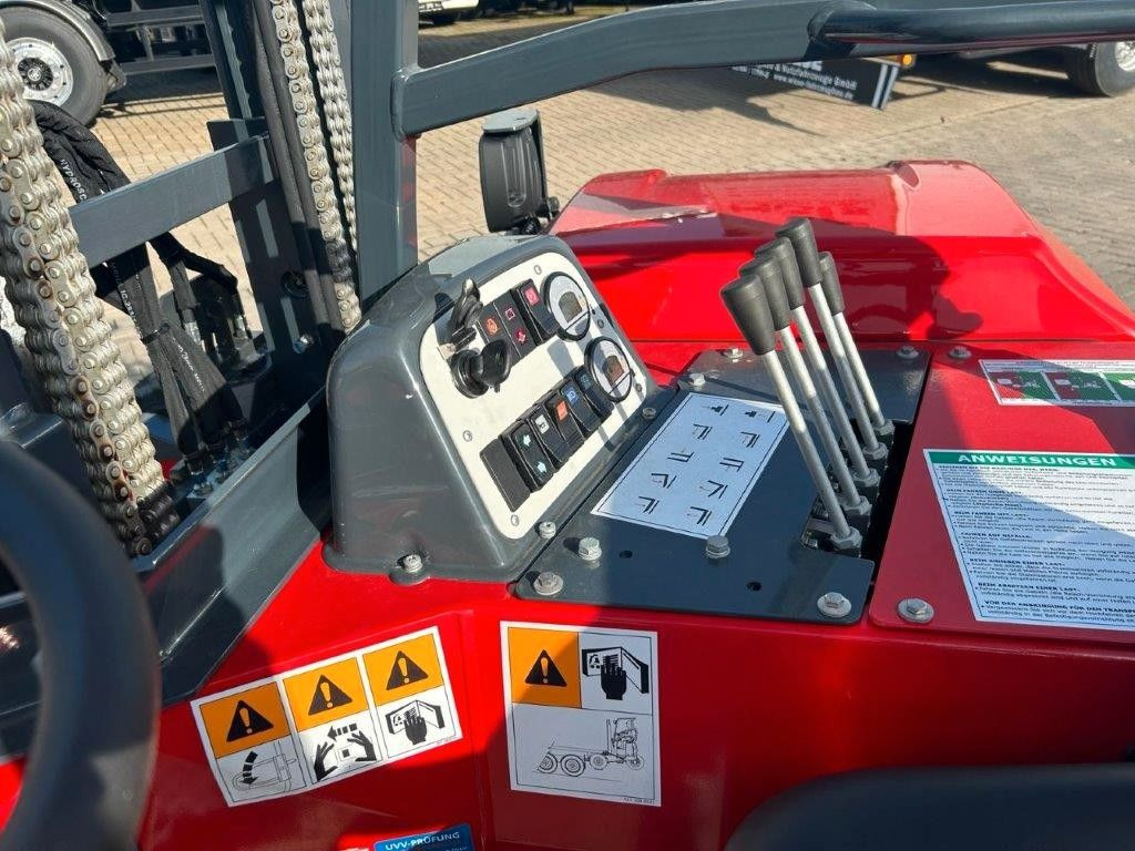 Moffett CARGOTEC - Tragkraft 2.500 kg - 디젤 지게차 : 사진 4 Moffett CARGOTEC - Tragkraft 2.500 kg - 디젤 지게차 : 사진 4
