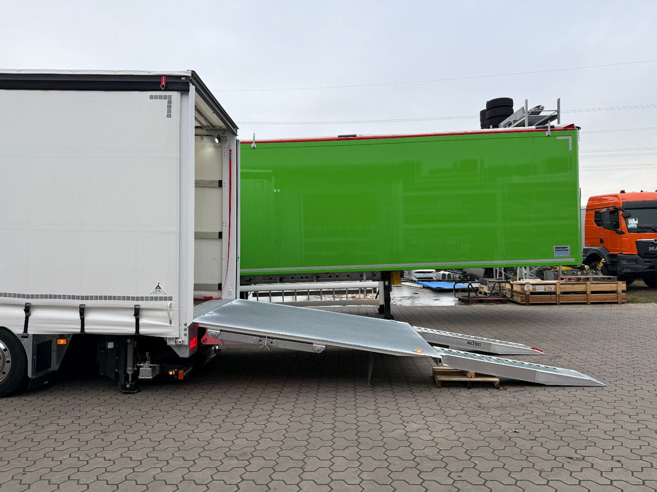 Volvo FH 500 Gabelstaplertransporter LBW 9t Dhollandia - 견인 트럭 : 사진 3 Volvo FH 500 Gabelstaplertransporter LBW 9t Dhollandia - 견인 트럭 : 사진 3
