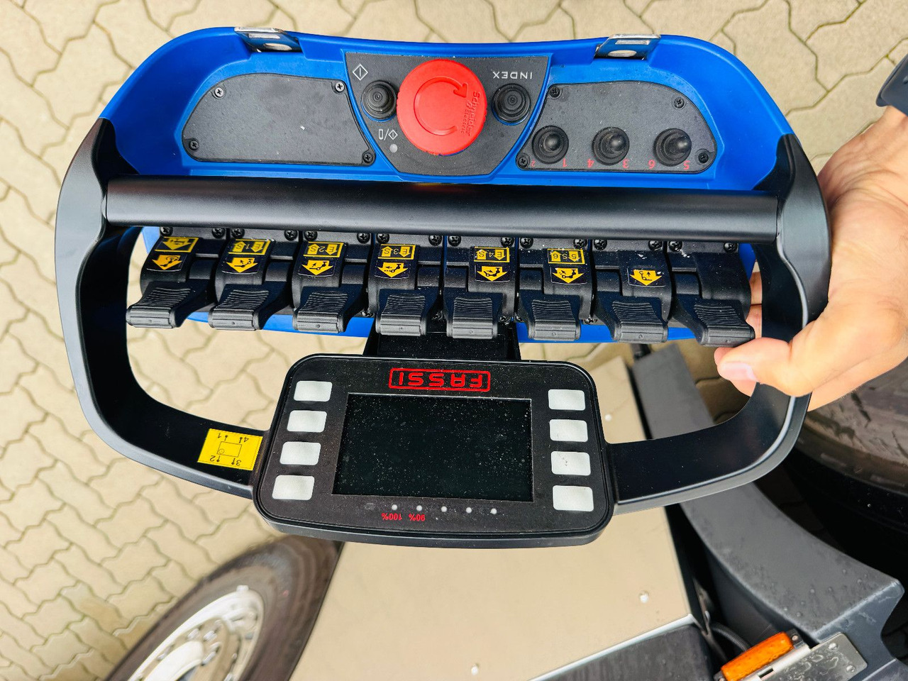 드롭사이드/ 플랫베드 트럭, 크레인 트럭 Volvo FH540 10x4 mit F1150 Ladekran, Sattelzugmaschine : 사진 15 드롭사이드/ 플랫베드 트럭, 크레인 트럭 Volvo FH540 10x4 mit F1150 Ladekran, Sattelzugmaschine : 사진 15