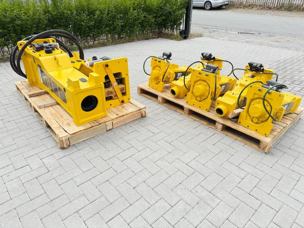 Epiroc ATLAS Copco MB750 - 유압 해머 건설기계 용 : 사진 4 Epiroc ATLAS Copco MB750 - 유압 해머 건설기계 용 : 사진 4