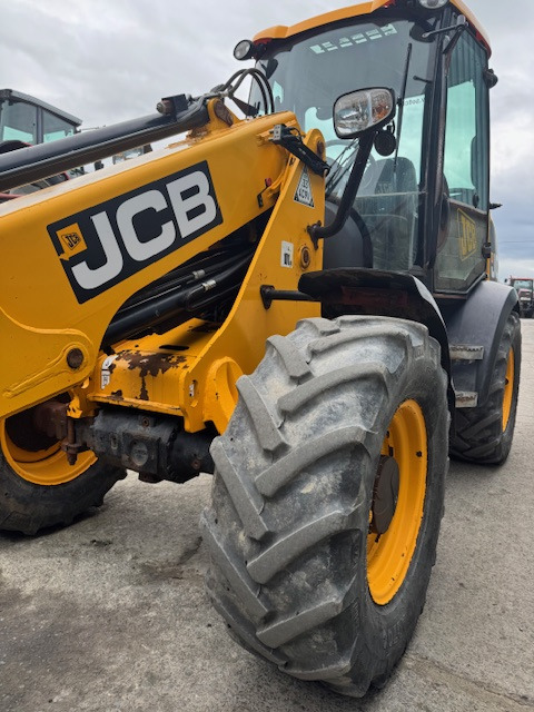 JCB TM220 - 텔레스코픽 핸들러 : 사진 1 JCB TM220 - 텔레스코픽 핸들러 : 사진 1