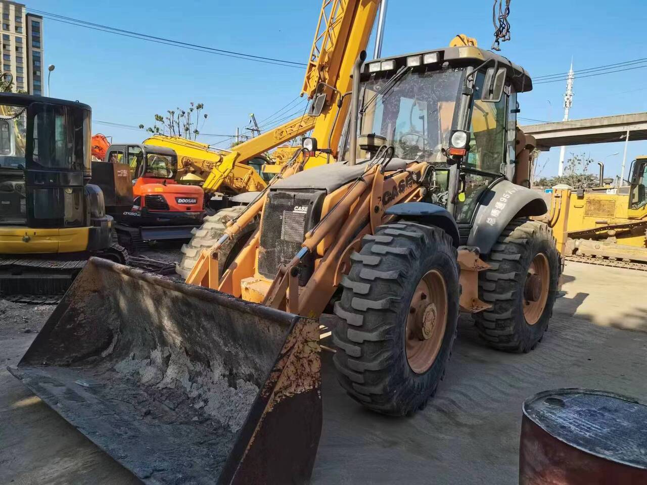 CASE 695 - 백호 로더 : 사진 2 CASE 695 - 백호 로더 : 사진 2