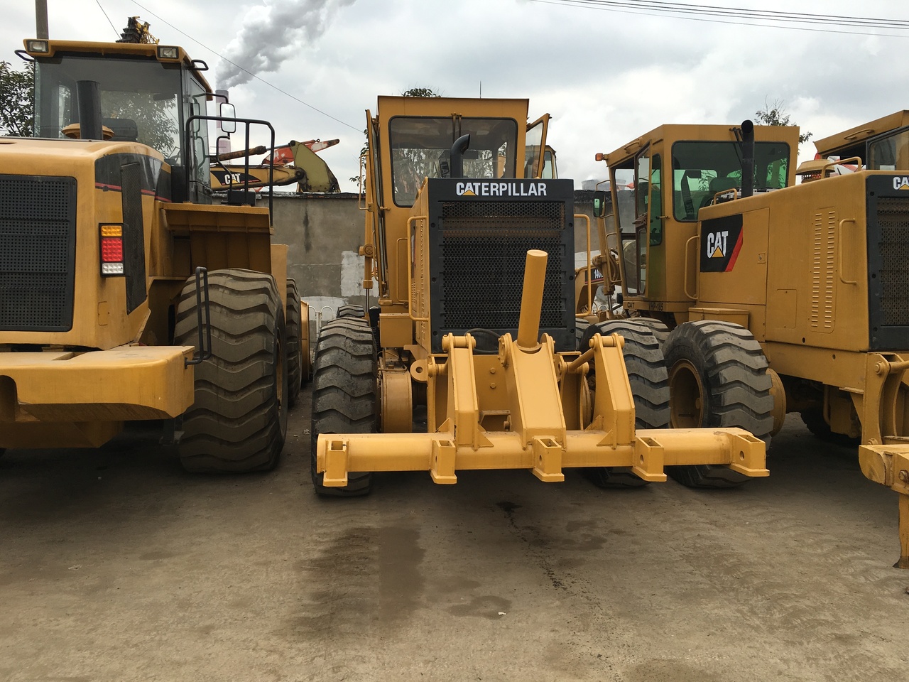 CATERPILLAR 120H - 그레이더 : 사진 2 CATERPILLAR 120H - 그레이더 : 사진 2