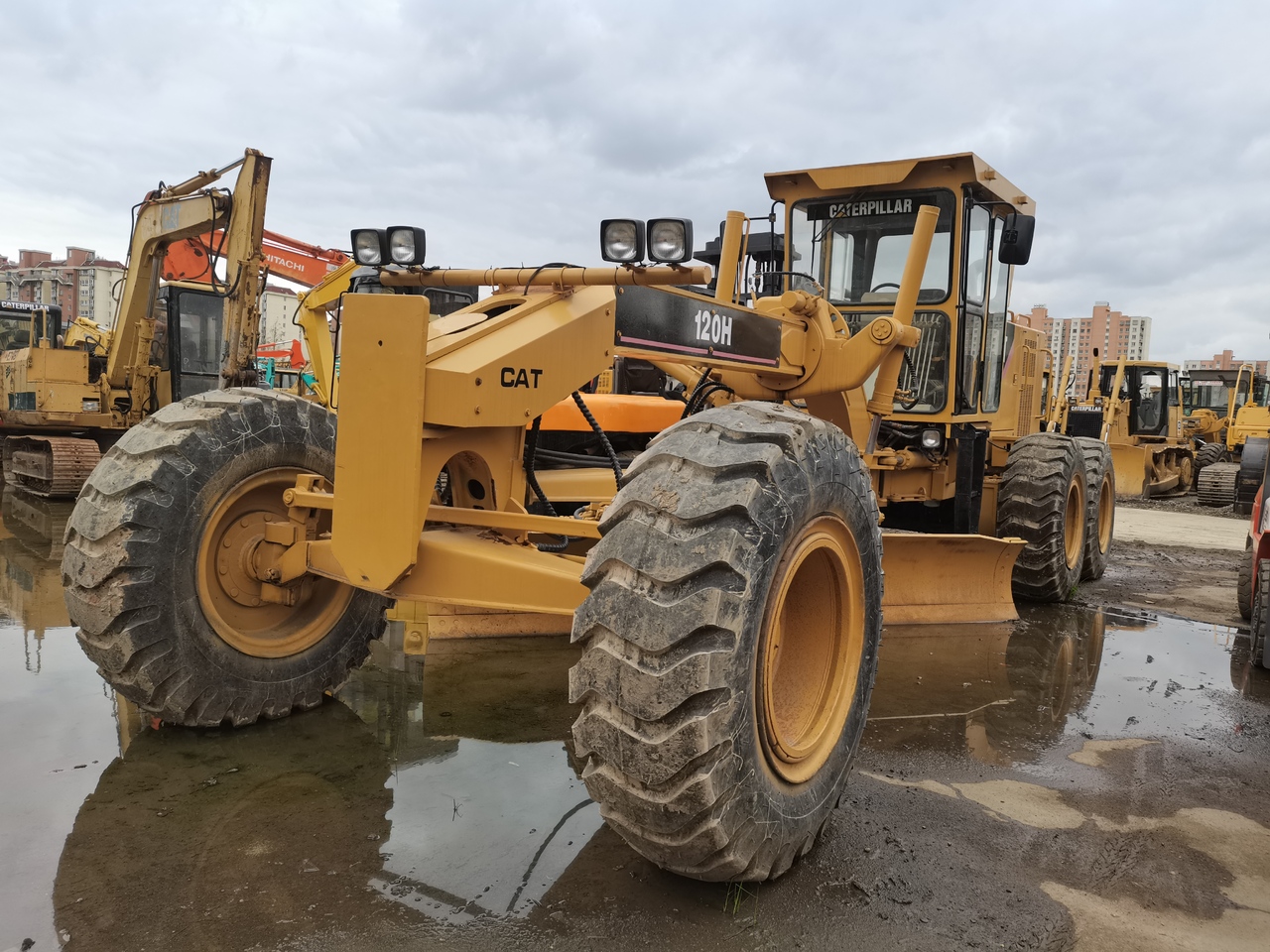 CATERPILLAR 120H - 그레이더 : 사진 1 CATERPILLAR 120H - 그레이더 : 사진 1