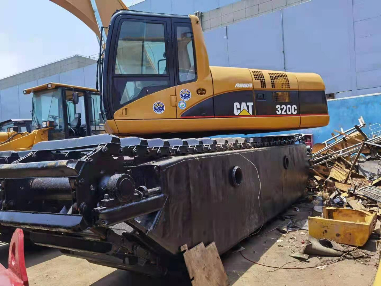 CATERPILLAR 320C - 수륙양용 굴착기 : 사진 2 CATERPILLAR 320C - 수륙양용 굴착기 : 사진 2