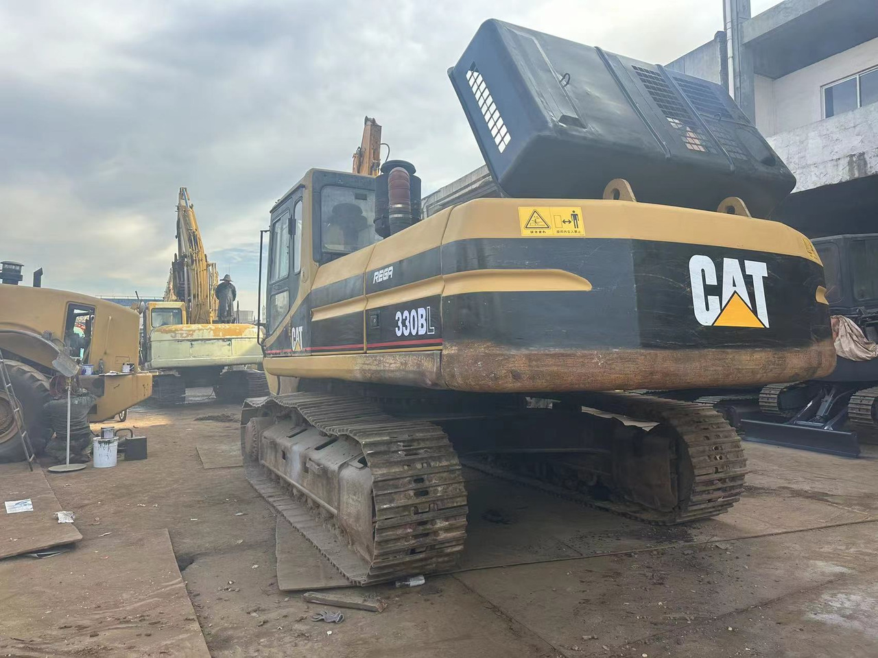 CATERPILLAR 330BL - 크롤러 굴삭기 : 사진 4 CATERPILLAR 330BL - 크롤러 굴삭기 : 사진 4