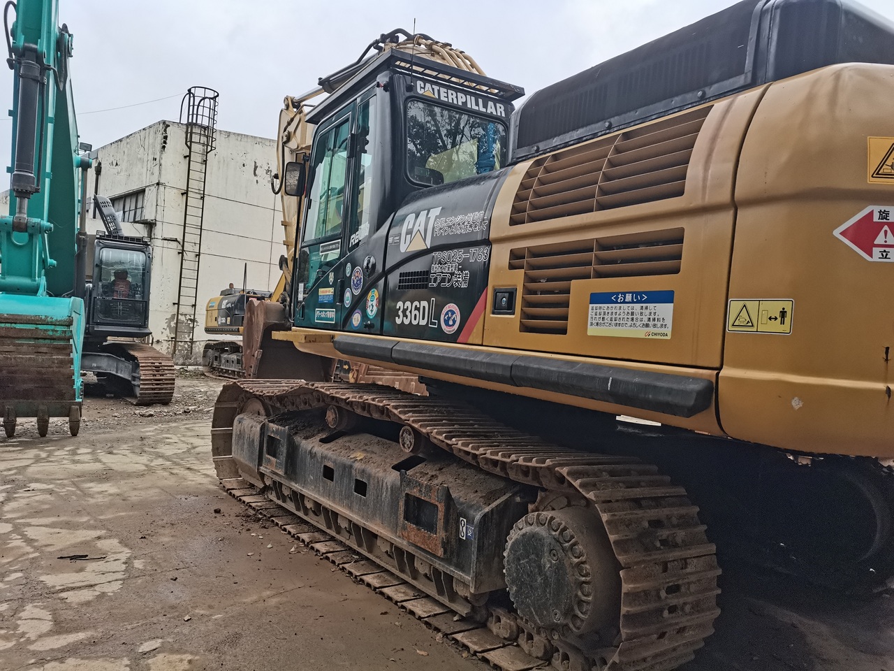 CATERPILLAR 336D - 크롤러 굴삭기 : 사진 2 CATERPILLAR 336D - 크롤러 굴삭기 : 사진 2