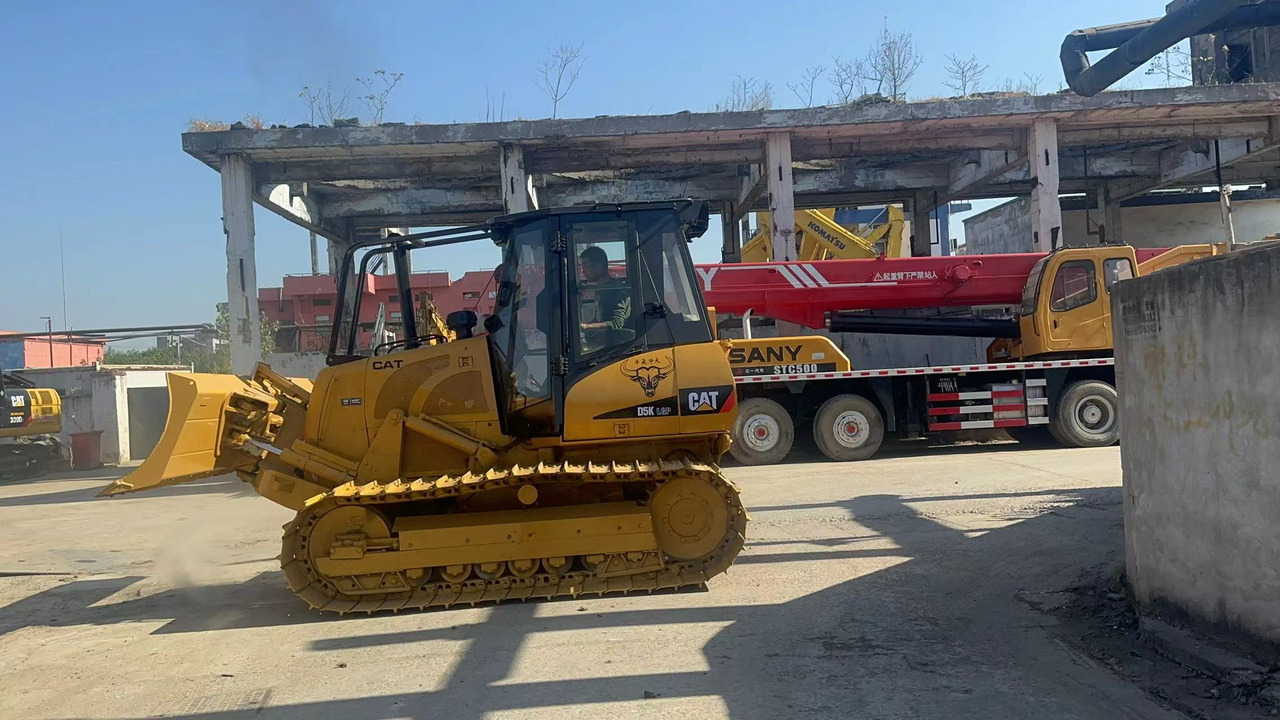 CATERPILLAR CAT-D5K-bulldozer - 불도저 : 사진 2 CATERPILLAR CAT-D5K-bulldozer - 불도저 : 사진 2