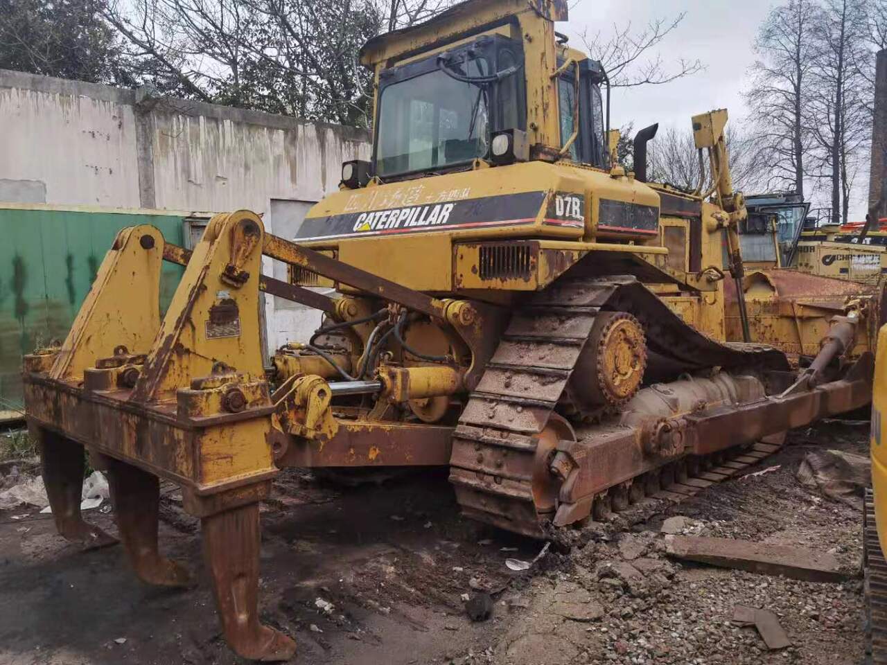 CATERPILLAR D7R - 불도저 : 사진 2 CATERPILLAR D7R - 불도저 : 사진 2