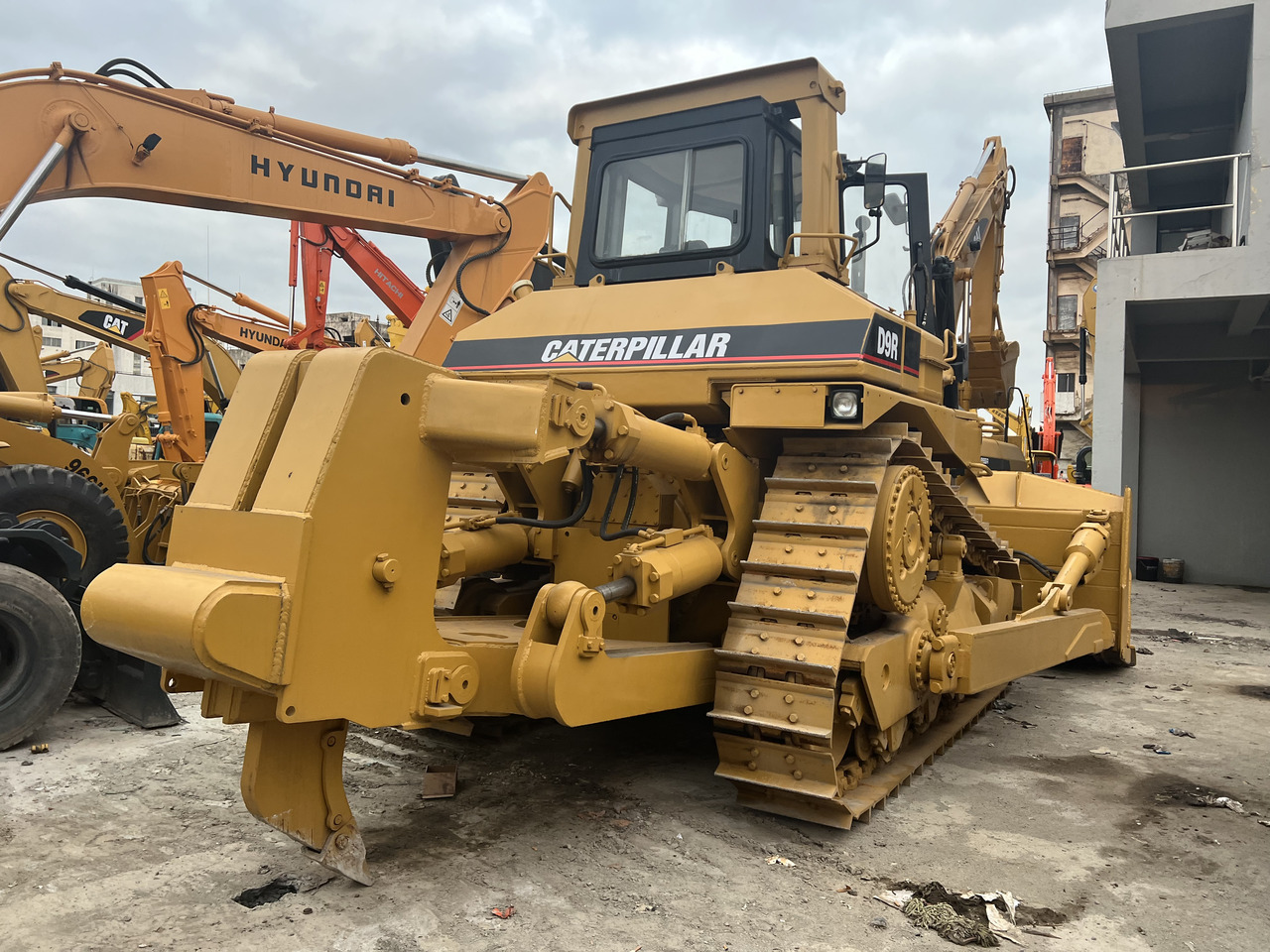 CATERPILLAR D9R - 불도저 : 사진 2 CATERPILLAR D9R - 불도저 : 사진 2