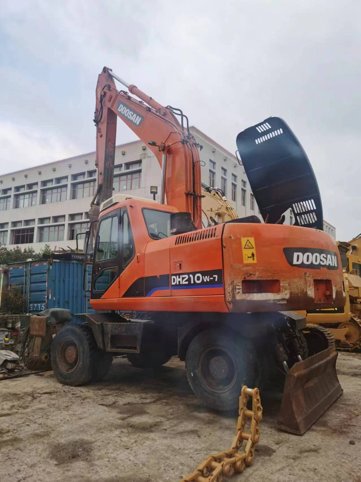 DOOSAN DH210W-7 - 휠 굴삭기 : 사진 1 DOOSAN DH210W-7 - 휠 굴삭기 : 사진 1