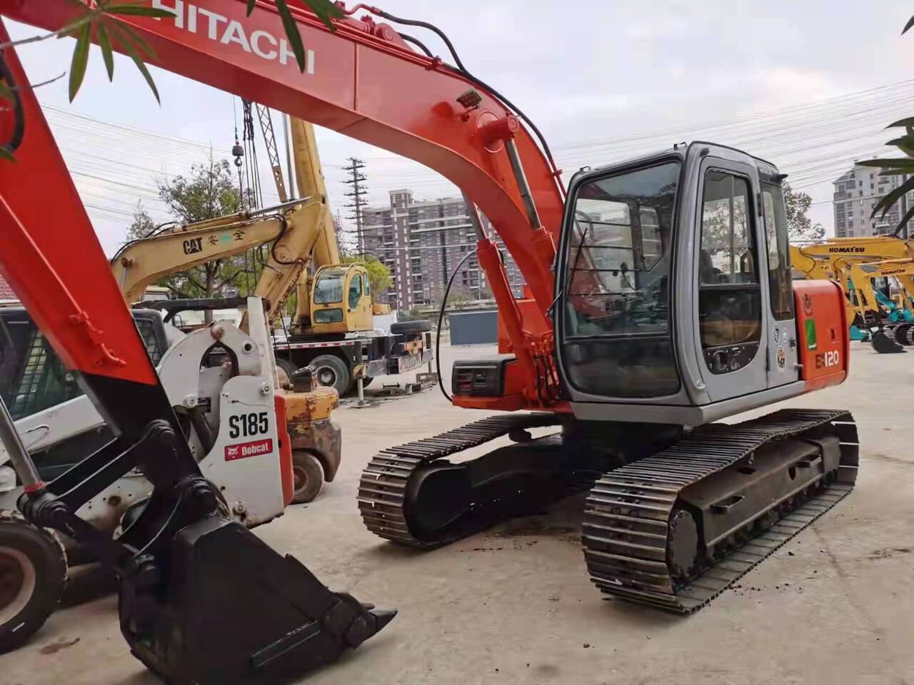 HITACHI EX120-5 - 크롤러 굴삭기 : 사진 3 HITACHI EX120-5 - 크롤러 굴삭기 : 사진 3