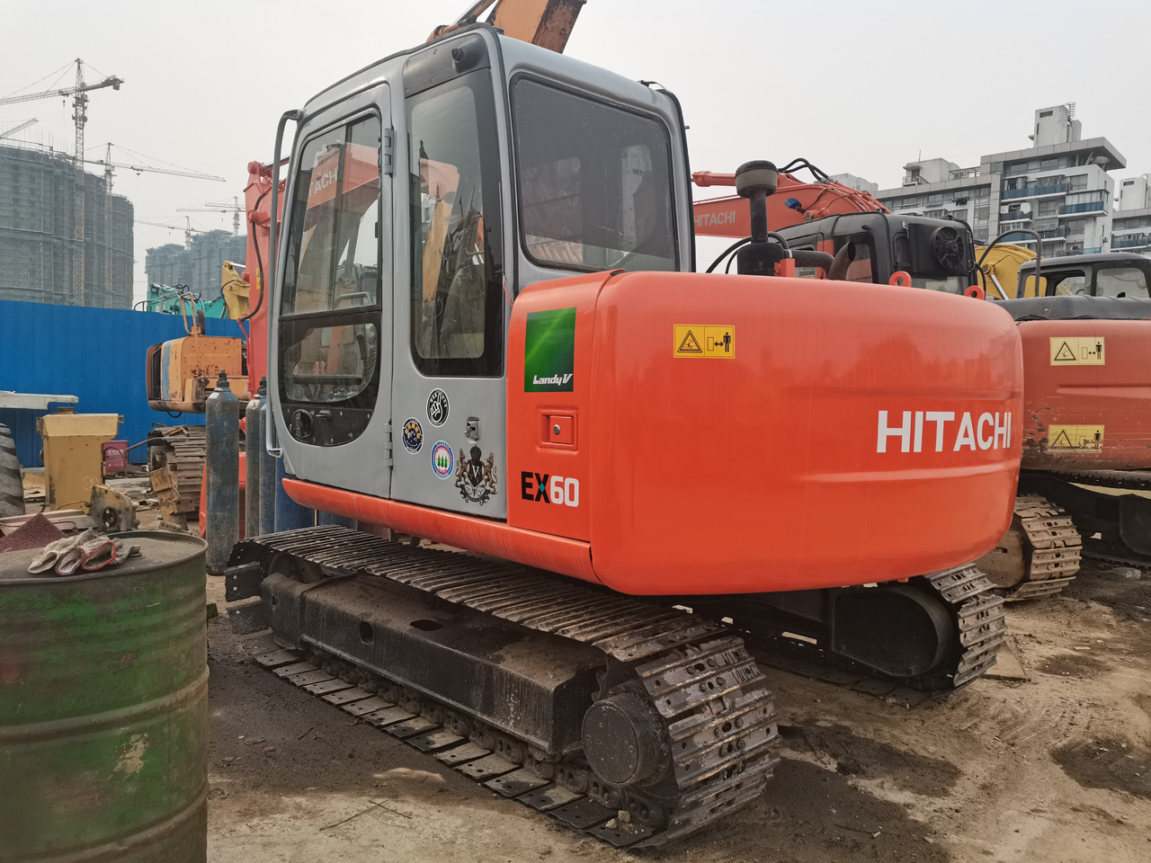 HITACHI EX60 - 크롤러 굴삭기 : 사진 1 HITACHI EX60 - 크롤러 굴삭기 : 사진 1