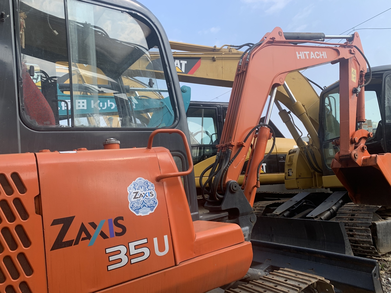 HITACHI ZX35U - 미니 굴삭기 : 사진 3 HITACHI ZX35U - 미니 굴삭기 : 사진 3
