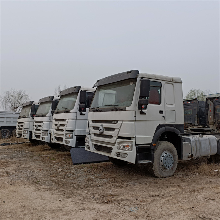 HOWO 6x4 375hp tractor - 트랙터 유닛 : 사진 1 HOWO 6x4 375hp tractor - 트랙터 유닛 : 사진 1