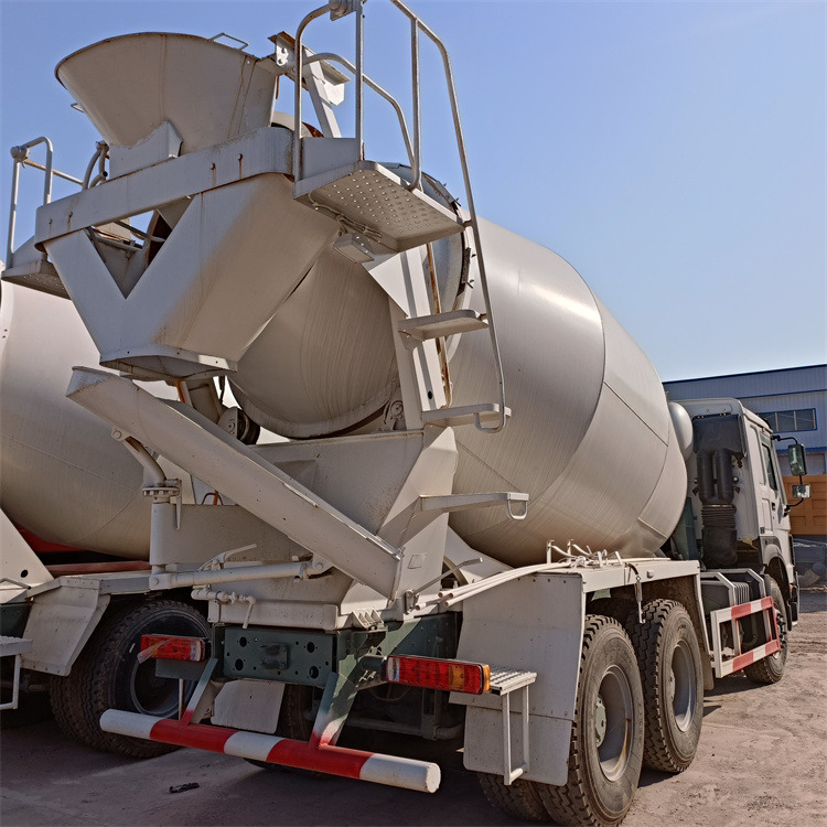 HOWO HOWO-mixer pump truck - 콘크리트 믹서 펌프 트럭 : 사진 5 HOWO HOWO-mixer pump truck - 콘크리트 믹서 펌프 트럭 : 사진 5