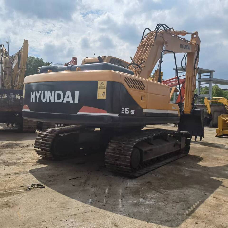 HYUNDAI R215-9T - 크롤러 굴삭기 : 사진 3 HYUNDAI R215-9T - 크롤러 굴삭기 : 사진 3