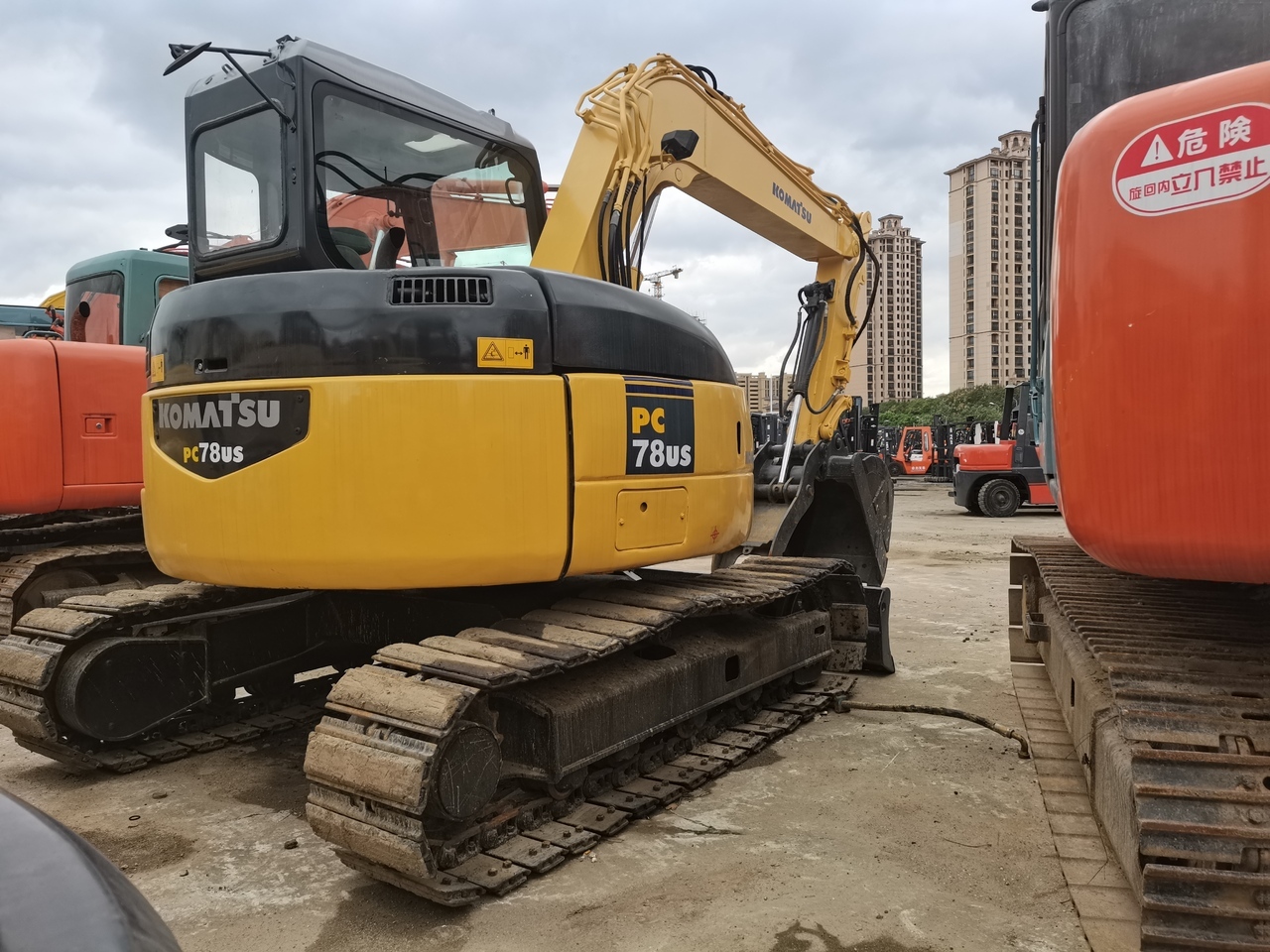 KOMATSU 78US-Mini excavator - 미니 굴삭기 : 사진 1 KOMATSU 78US-Mini excavator - 미니 굴삭기 : 사진 1