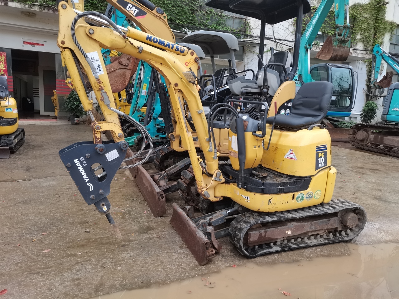 KOMATSU PC10MR - 크롤러 굴삭기 : 사진 1 KOMATSU PC10MR - 크롤러 굴삭기 : 사진 1