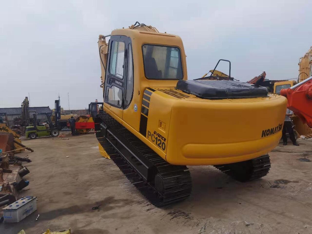 KOMATSU PC120-6 - 크롤러 굴삭기 : 사진 4 KOMATSU PC120-6 - 크롤러 굴삭기 : 사진 4