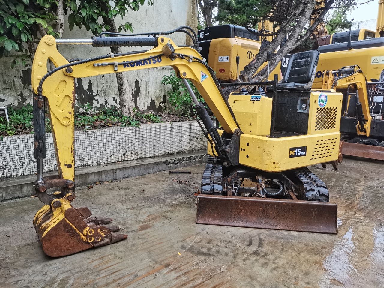 KOMATSU PC15MR - 미니 굴삭기 : 사진 2 KOMATSU PC15MR - 미니 굴삭기 : 사진 2