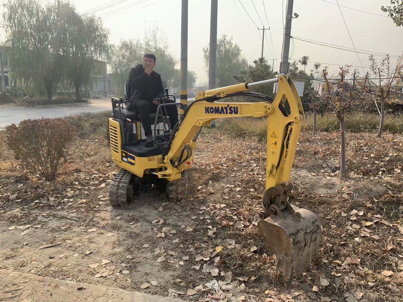 KOMATSU PC18MR - 크롤러 굴삭기 : 사진 1 KOMATSU PC18MR - 크롤러 굴삭기 : 사진 1