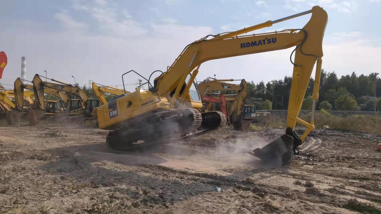 KOMATSU PC220-7 - 크롤러 굴삭기 : 사진 5 KOMATSU PC220-7 - 크롤러 굴삭기 : 사진 5