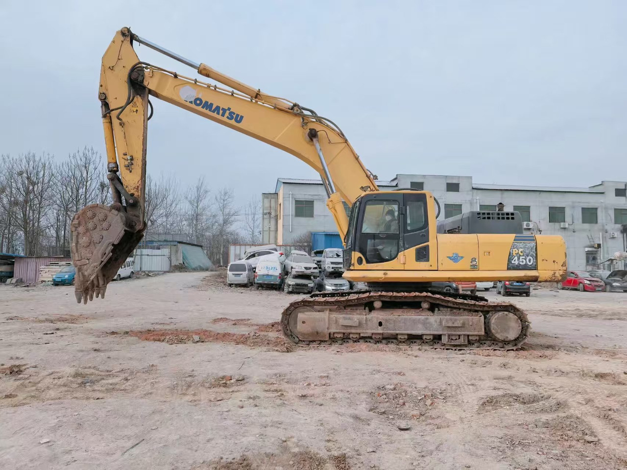 KOMATSU PC450-8 - 크롤러 굴삭기 : 사진 2 KOMATSU PC450-8 - 크롤러 굴삭기 : 사진 2