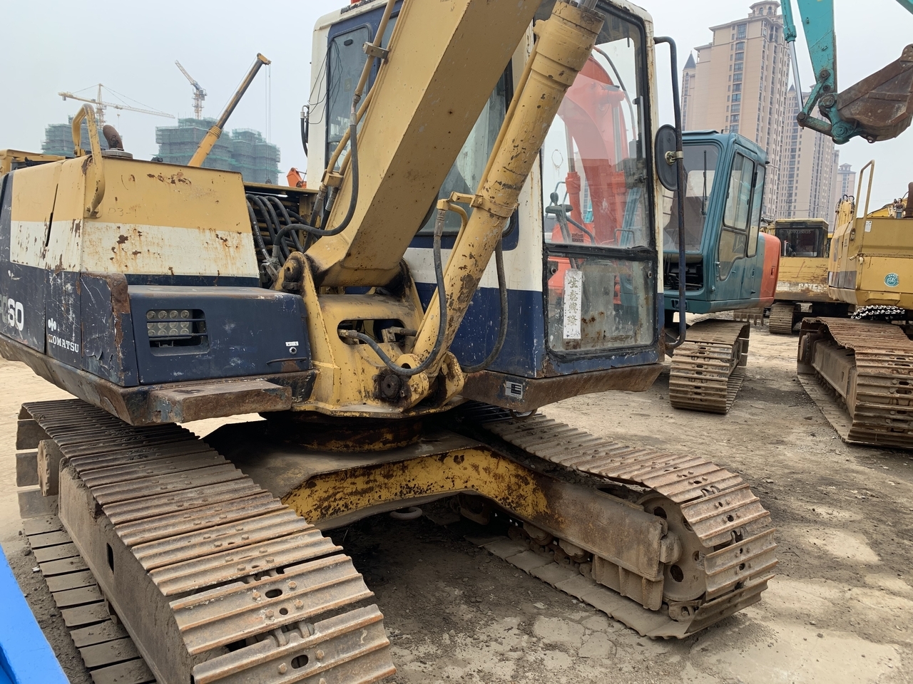 KOMATSU PC60-excavator - 크롤러 굴삭기 : 사진 1 KOMATSU PC60-excavator - 크롤러 굴삭기 : 사진 1