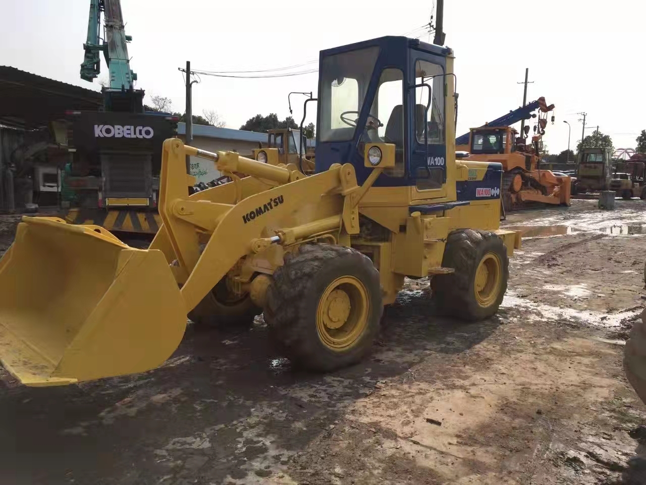 KOMATSU WA100 - 휠 로더 : 사진 2 KOMATSU WA100 - 휠 로더 : 사진 2