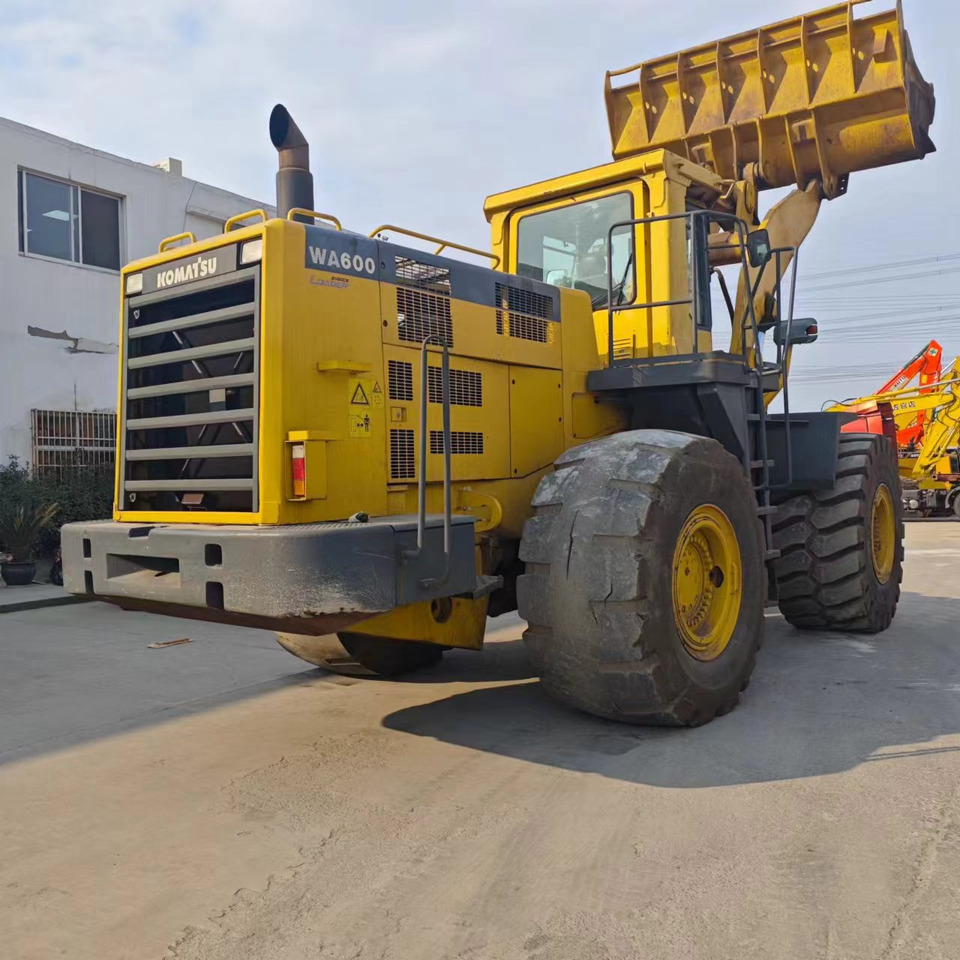 KOMATSU WA600-3 - 휠 로더 : 사진 1 KOMATSU WA600-3 - 휠 로더 : 사진 1