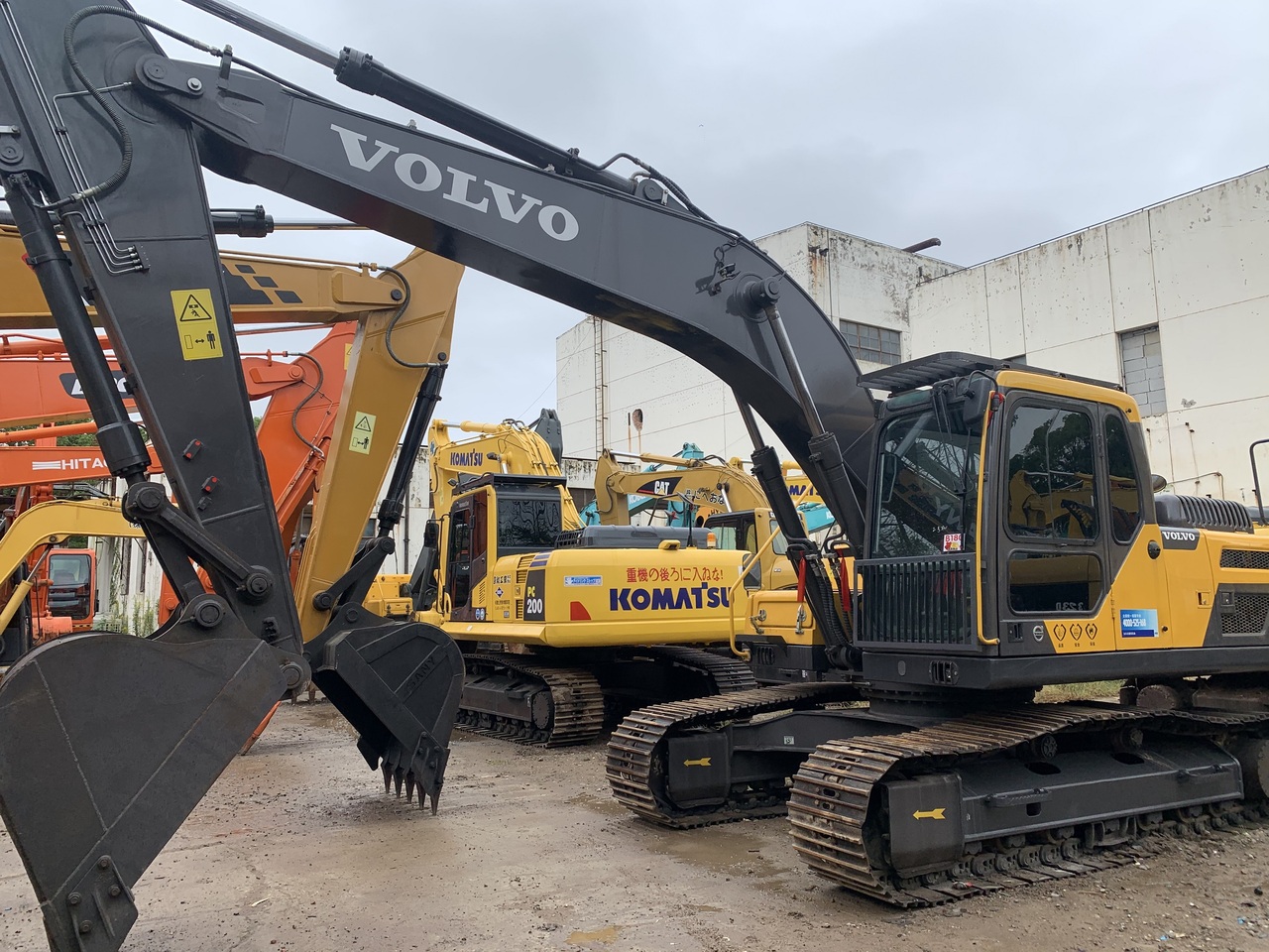 VOLVO EC200DL - 크롤러 굴삭기 : 사진 3 VOLVO EC200DL - 크롤러 굴삭기 : 사진 3