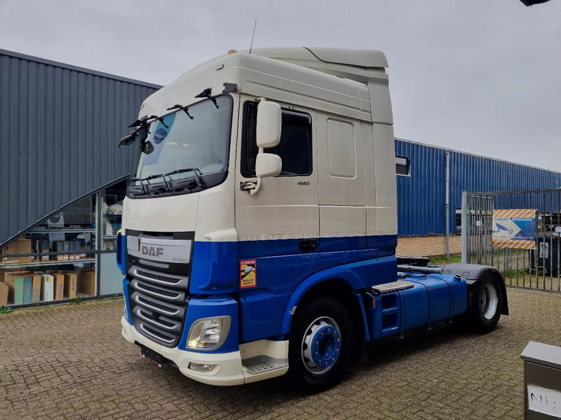 DAF XF 106.440 EURO 6/ Intarder/ Webasto/ ADR / Klima - 트랙터 유닛 : 사진 4 DAF XF 106.440 EURO 6/ Intarder/ Webasto/ ADR / Klima - 트랙터 유닛 : 사진 4