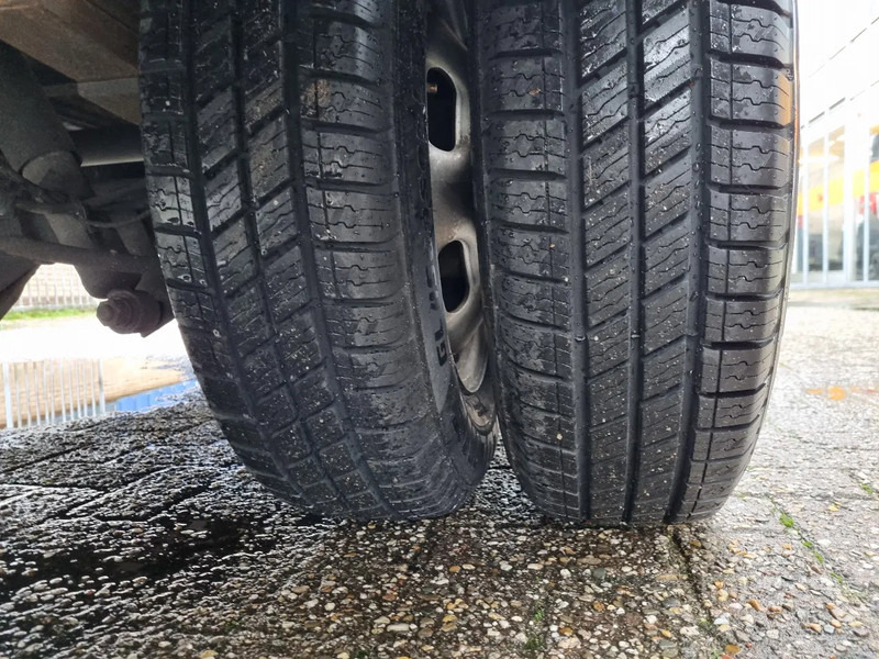 패널 밴 Iveco Daily 40C18 3.0 D L4H2 Maxi GVW 3500 KG Euro 6D : 사진 11