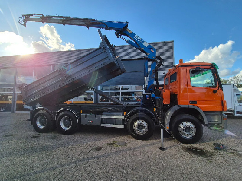 Mercedes-Benz Actros 3241 8X4 Containersysteem/ 20T HMF crane/ Manual - 후크 리프트 트럭, 크레인 트럭 : 사진 2 Mercedes-Benz Actros 3241 8X4 Containersysteem/ 20T HMF crane/ Manual - 후크 리프트 트럭, 크레인 트럭 : 사진 2