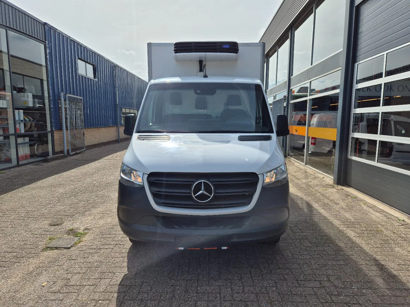 Mercedes-Benz Sprinter 516 CDI/ Kuhlkoffer/ Carrier Xarios 300/ -20/ +20/ Standby 230V - 냉동 밴 : 사진 4 Mercedes-Benz Sprinter 516 CDI/ Kuhlkoffer/ Carrier Xarios 300/ -20/ +20/ Standby 230V - 냉동 밴 : 사진 4