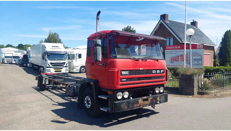 DAF 1900 4X2 HOLLAND TUCK FULL STEEL SUSPENSION MANUAL GEARBOX - 캡 새시 트럭 : 사진 3 DAF 1900 4X2 HOLLAND TUCK FULL STEEL SUSPENSION MANUAL GEARBOX - 캡 새시 트럭 : 사진 3