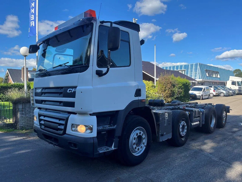 DAF 85.360 8X2 SINGLE CAB CHASSIS - 캡 새시 트럭 : 사진 1 DAF 85.360 8X2 SINGLE CAB CHASSIS - 캡 새시 트럭 : 사진 1
