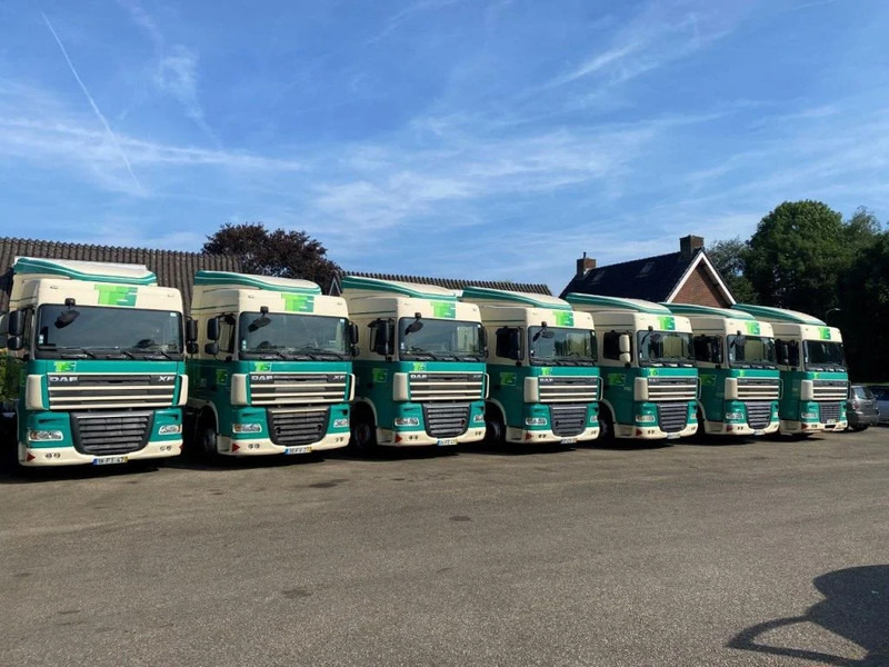 DAF XF 105.410 4 PIECES AVAILABLE - 트랙터 유닛 : 사진 1 DAF XF 105.410 4 PIECES AVAILABLE - 트랙터 유닛 : 사진 1