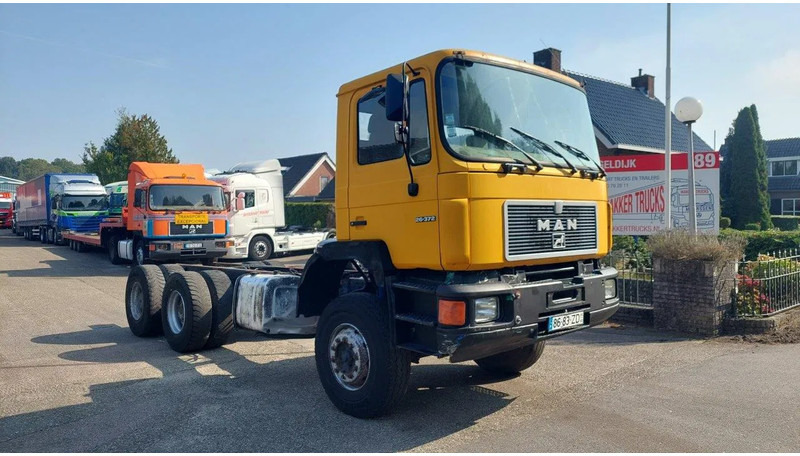MAN 26.372 MANUAL ZF GEARBOX STEEL SUSPENSION 6X4 - 캡 새시 트럭 : 사진 3 MAN 26.372 MANUAL ZF GEARBOX STEEL SUSPENSION 6X4 - 캡 새시 트럭 : 사진 3