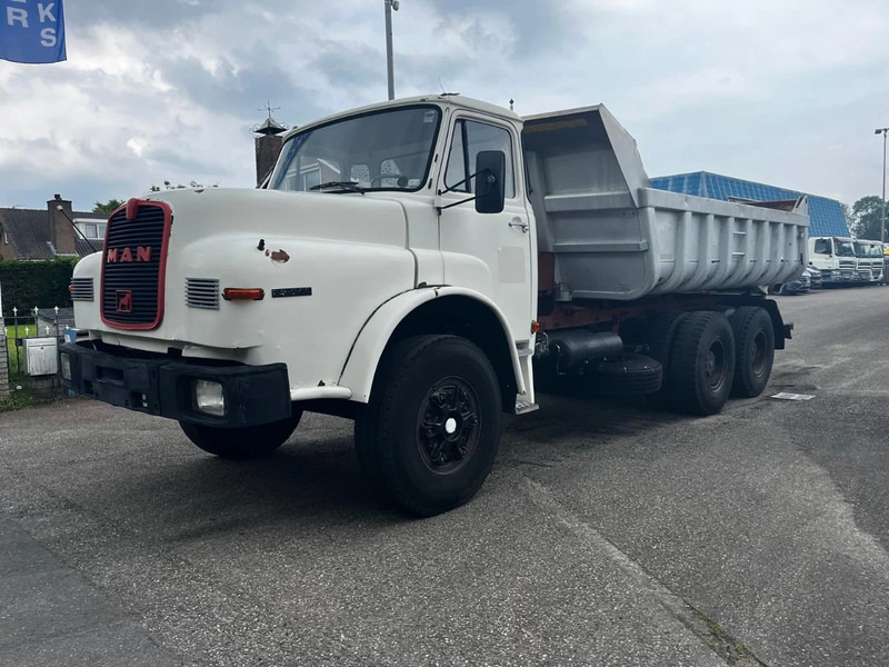 MAN 32.240 6x4 FULL STEEL SPRING KIPPER MANUAL GEARBOX - 덤프트럭 : 사진 1 MAN 32.240 6x4 FULL STEEL SPRING KIPPER MANUAL GEARBOX - 덤프트럭 : 사진 1