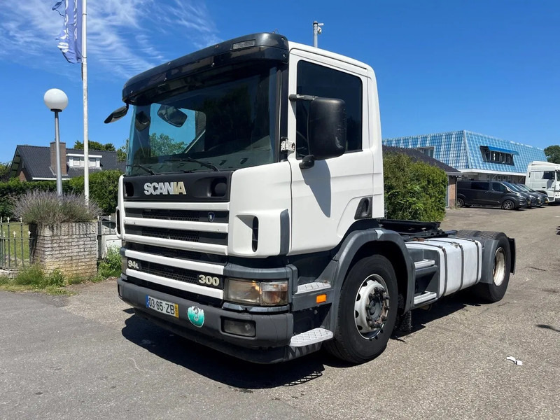 Scania P94-300 94 MANUAL GEARBOX AIRCO RETARDER 10-2004 - 트랙터 유닛 : 사진 1 Scania P94-300 94 MANUAL GEARBOX AIRCO RETARDER 10-2004 - 트랙터 유닛 : 사진 1
