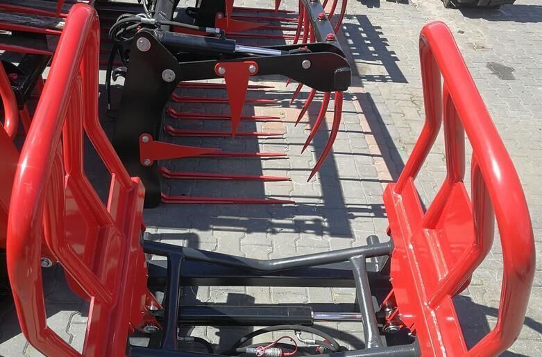 METAL-TECHNIK New Rundballenzange/ Bale clamp/ Chwytak do bel - 그래플 농업용 기계 용 : 사진 1 METAL-TECHNIK New Rundballenzange/ Bale clamp/ Chwytak do bel - 그래플 농업용 기계 용 : 사진 1