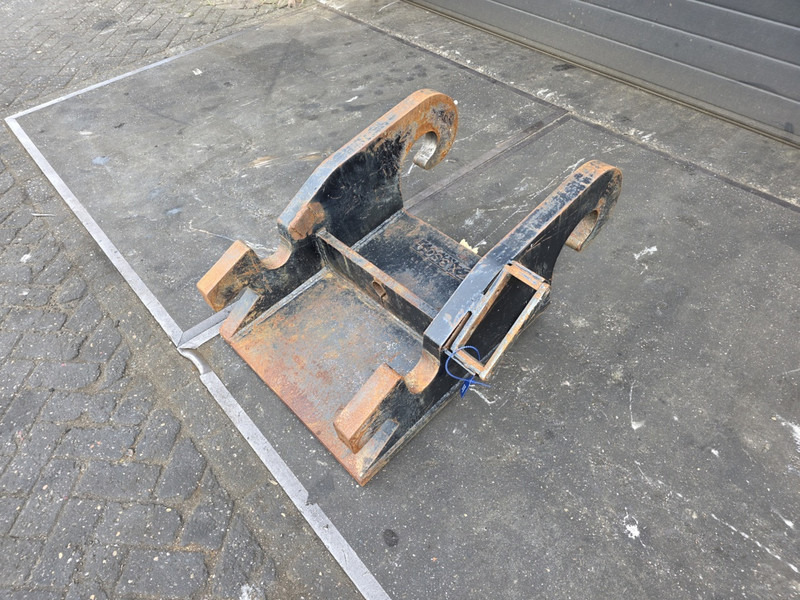 Adaptor plate cw55s verachtert kopplaat cw55s verachtert eurosteel - 퀵 커플러 건설기계 용 : 사진 1 Adaptor plate cw55s verachtert kopplaat cw55s verachtert eurosteel - 퀵 커플러 건설기계 용 : 사진 1